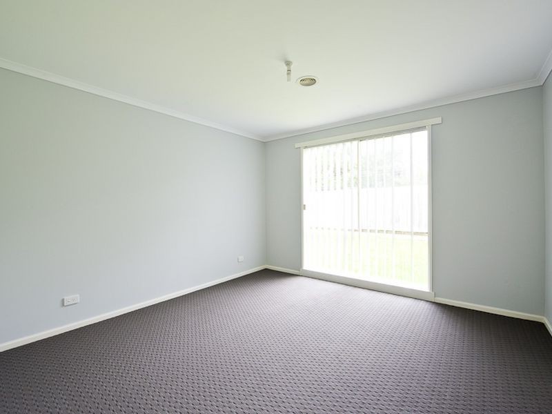 32 Redwood Avenue, Hampton Park VIC 3976