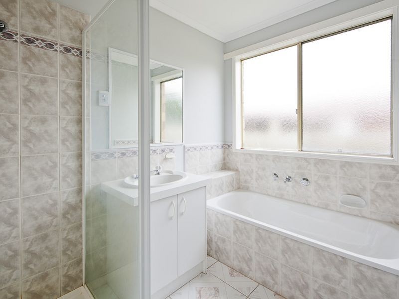 32 Redwood Avenue, Hampton Park VIC 3976