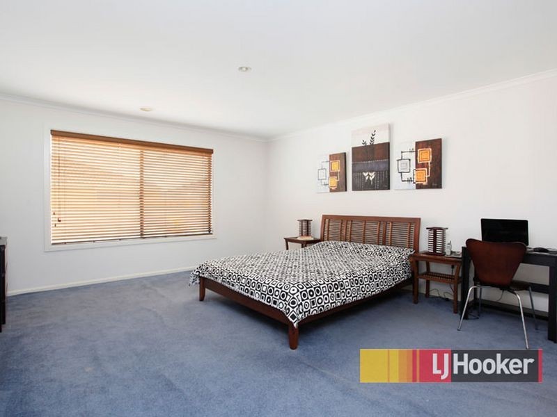 7 Winton Retreat, Cranbourne East VIC 3977