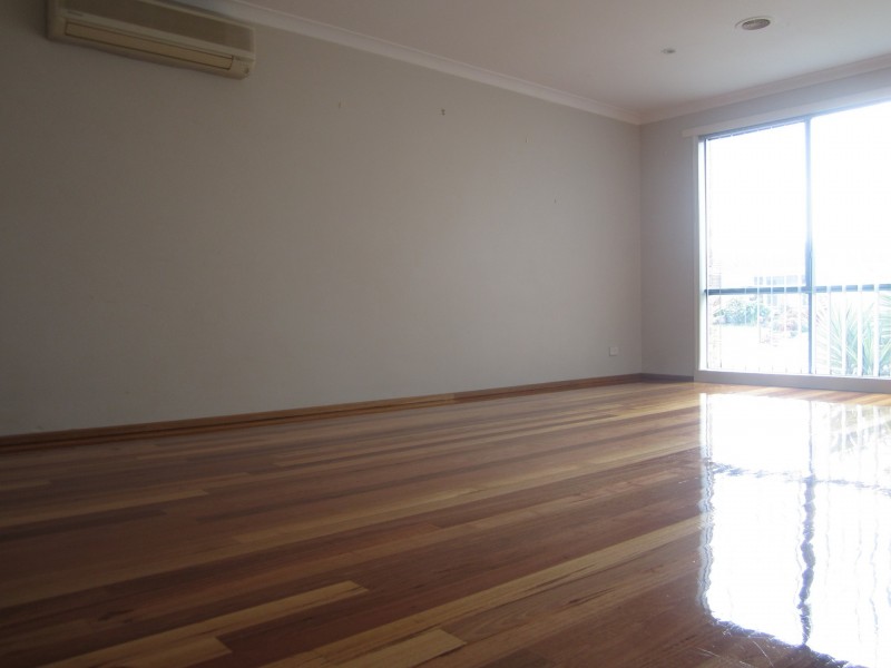 34 Bounty Way, Berwick VIC 3806