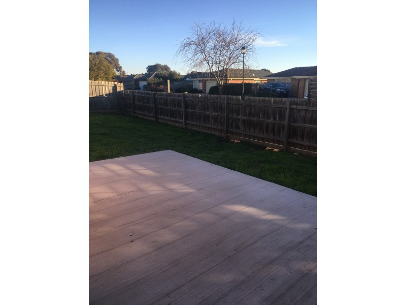 34 Bounty Way, Berwick VIC 3806