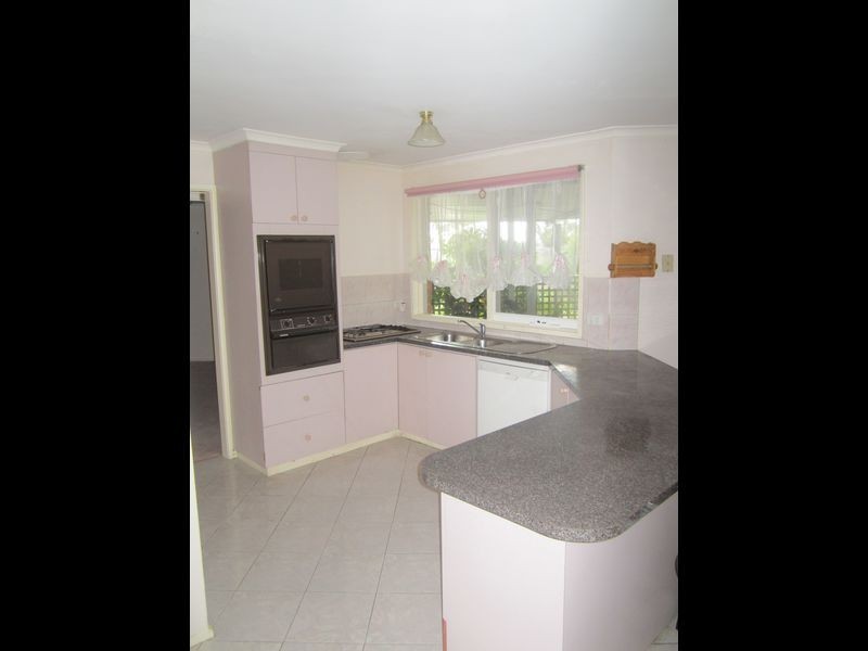 10 Darling Court, Hampton Park VIC 3976