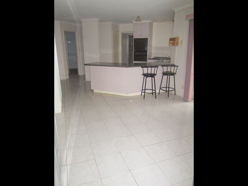 10 Darling Court, Hampton Park VIC 3976