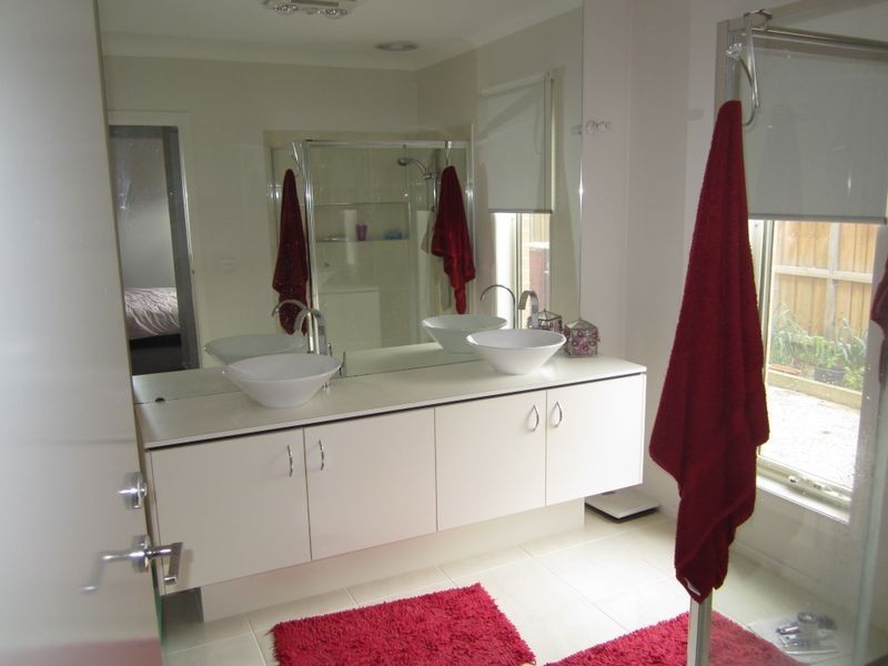 5 Mermaid Grove, Lyndhurst VIC 3975