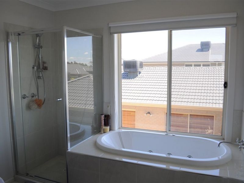 5 Mermaid Grove, Lyndhurst VIC 3975