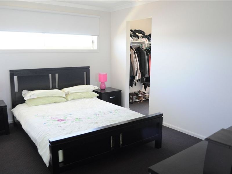 5 Mermaid Grove, Lyndhurst VIC 3975