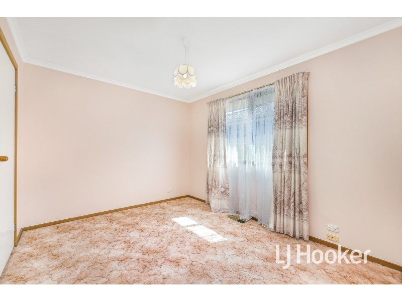 16 Strong Drive, Hampton Park VIC 3976