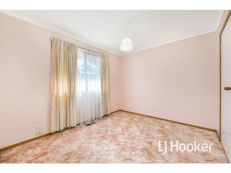 16 Strong Drive, Hampton Park VIC 3976