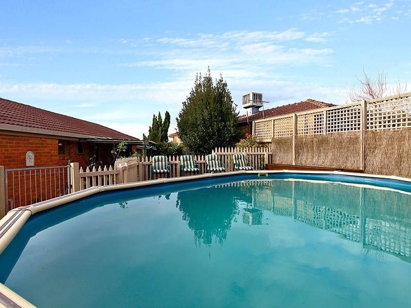 4 Edsall Close, Hampton Park VIC 3976