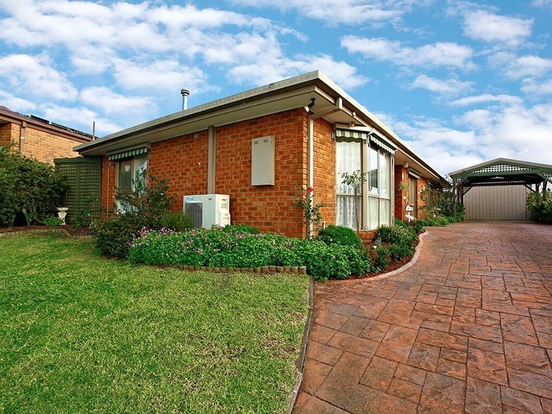 4 Edsall Close, Hampton Park VIC 3976