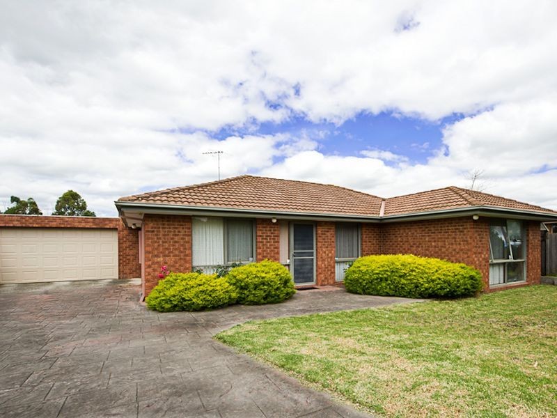 4 Catherine Edey Place, Hampton Park VIC 3976