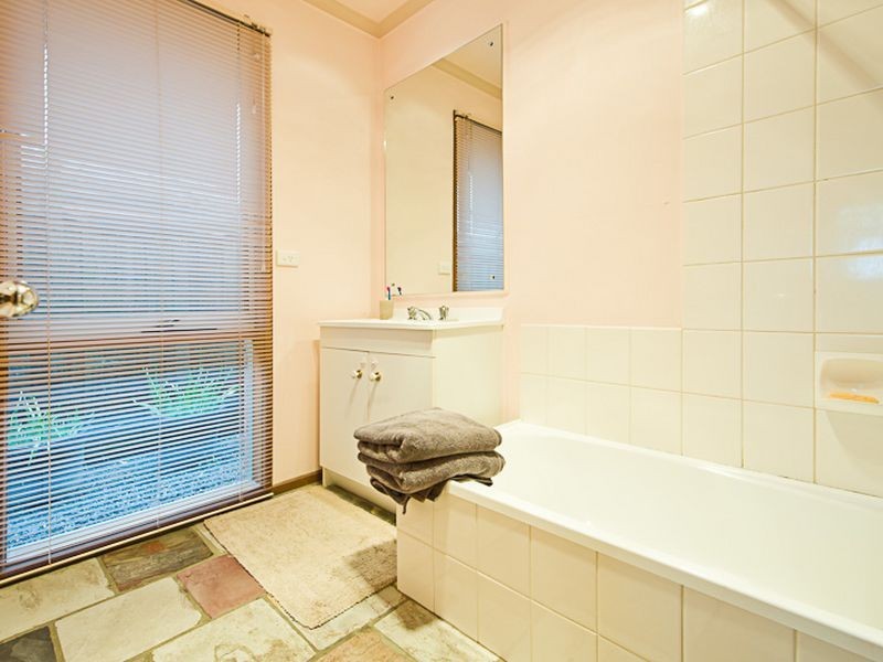 4 Catherine Edey Place, Hampton Park VIC 3976