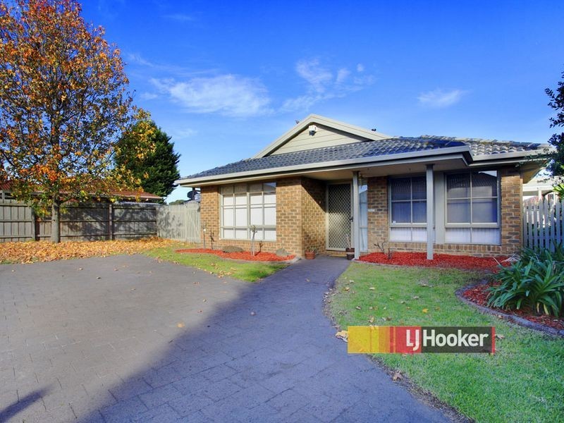 5 Alpine Walk, Hampton Park VIC 3976