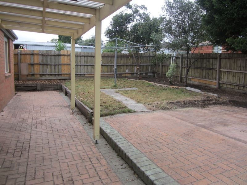 6 Hillview Rise, Hampton Park VIC 3976