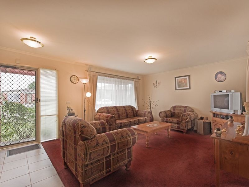 8 Sunset Place, Hampton Park VIC 3976