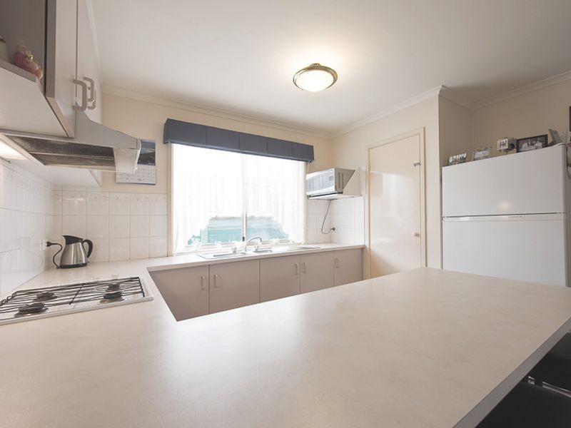 8 Sunset Place, Hampton Park VIC 3976