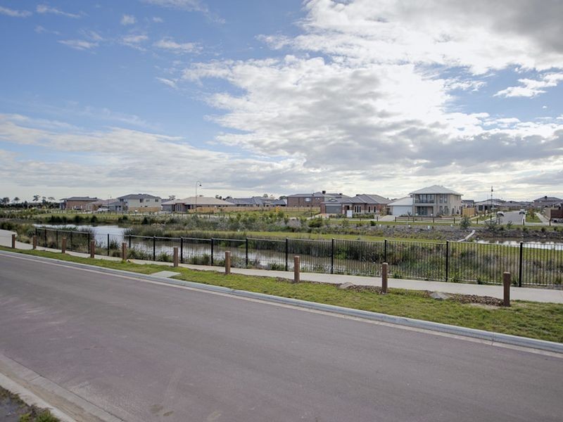 320/91 Marriot Boulevard, Lyndhurst VIC 3975