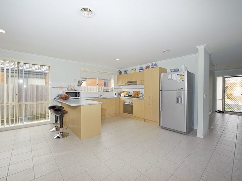 2A Armoy Close, Cranbourne VIC 3977