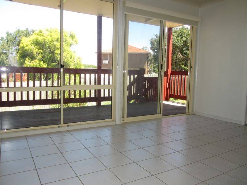 210 James Cook Drive, Endeavour Hills VIC 3802