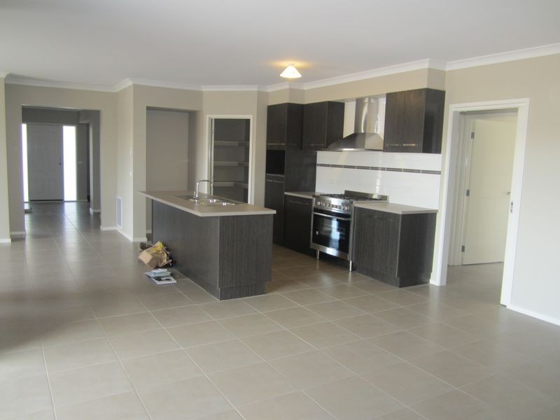 5 Fulham Close, Hampton Park VIC 3976