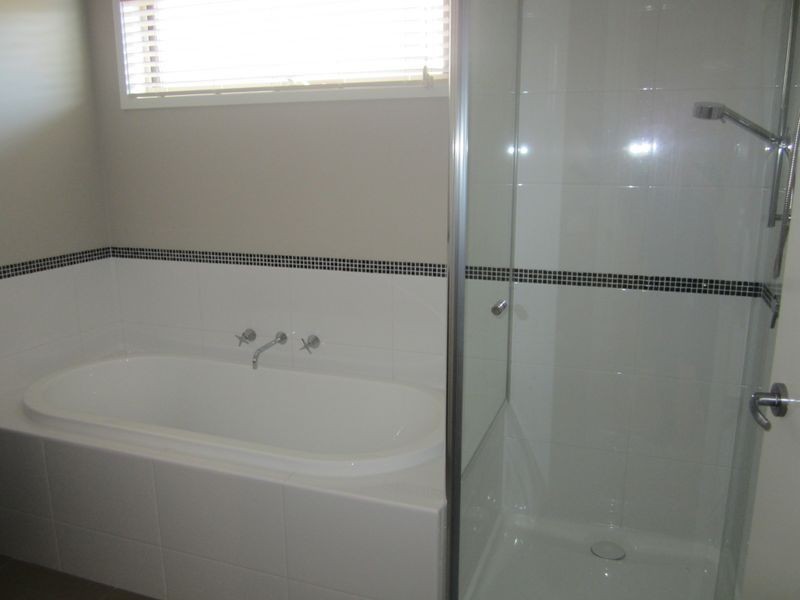 5 Fulham Close, Hampton Park VIC 3976