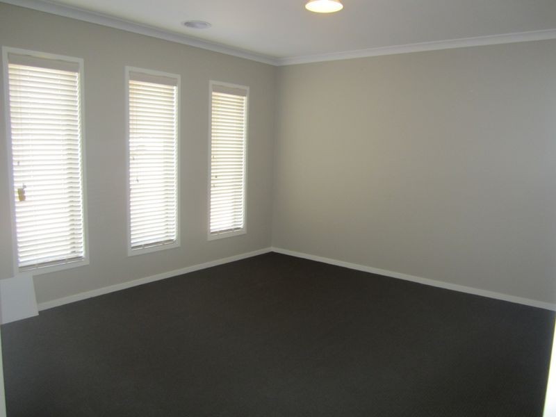 5 Fulham Close, Hampton Park VIC 3976