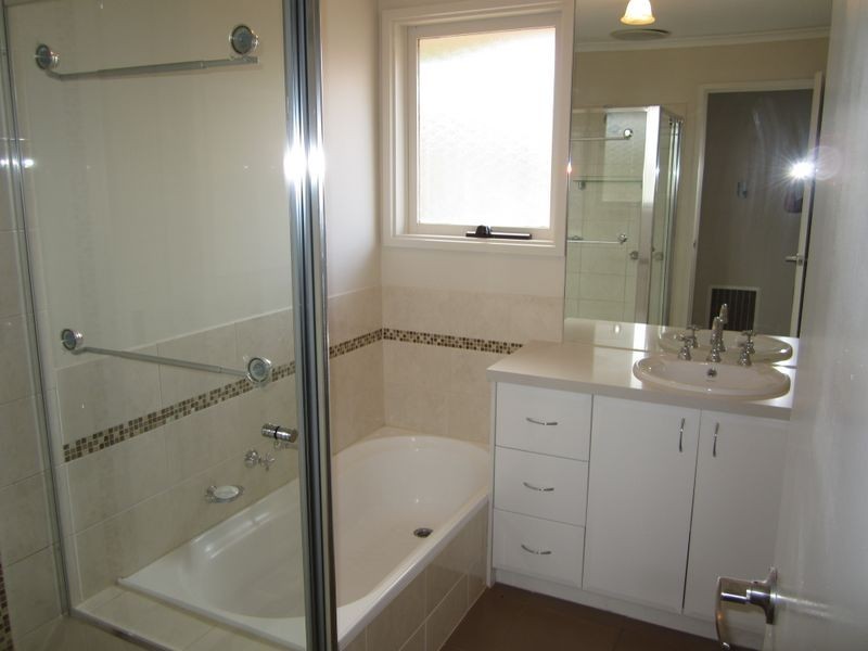 48 Cairns Road, Hampton Park VIC 3976