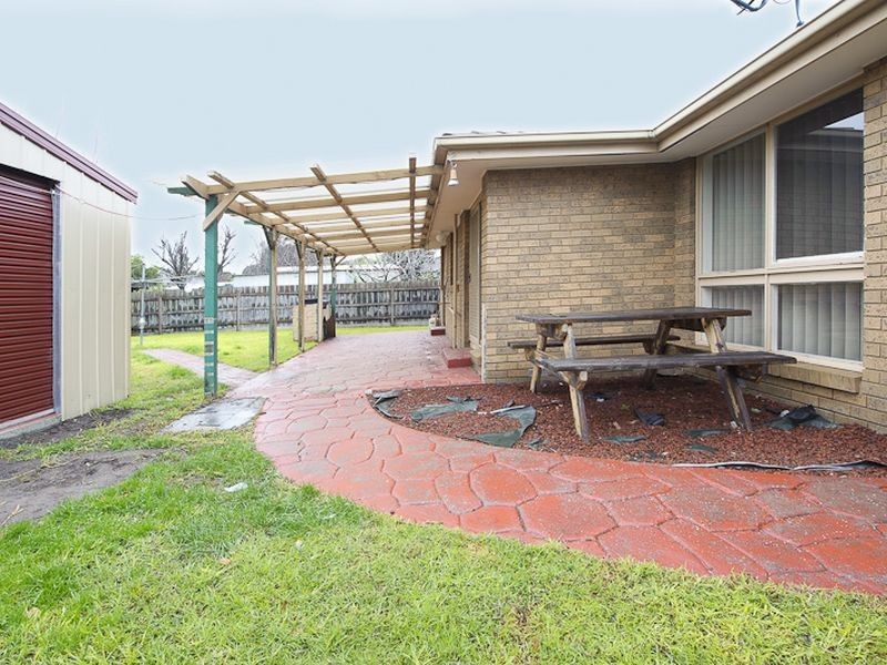 12 Manning Close, Hampton Park VIC 3976