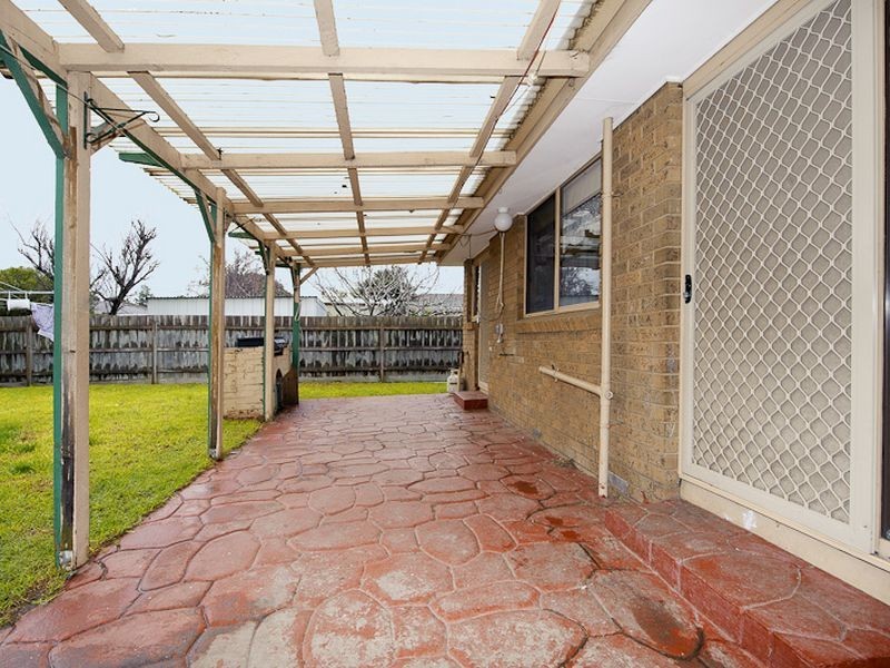 12 Manning Close, Hampton Park VIC 3976