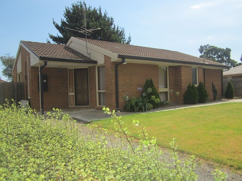 15 Narellan Drive, Hampton Park VIC 3976