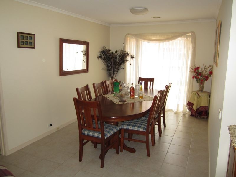 7 The Parkway, Hampton Park VIC 3976