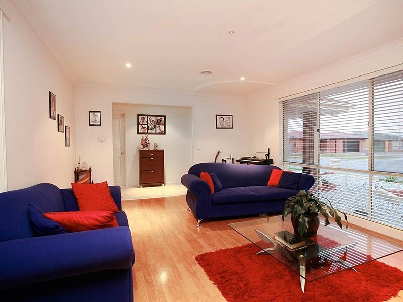 9 Gramar Way, Hampton Park VIC 3976