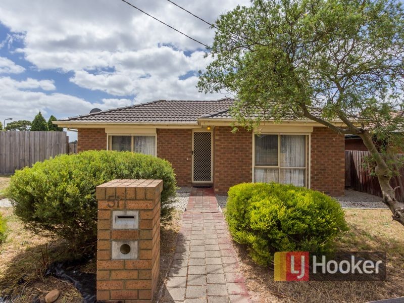 18 Summit Court, Hampton Park VIC 3976