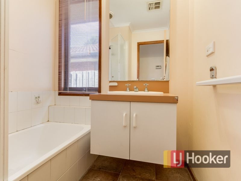 18 Summit Court, Hampton Park VIC 3976