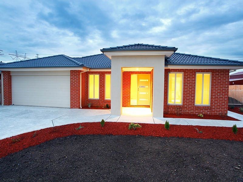 76 Langbourne Drive, Narre Warren South VIC 3805