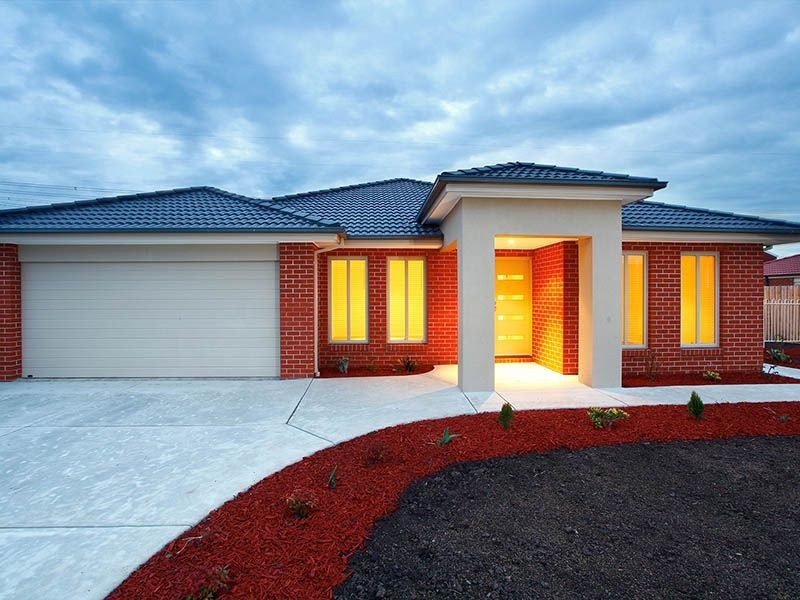 76 Langbourne Drive, Narre Warren South VIC 3805