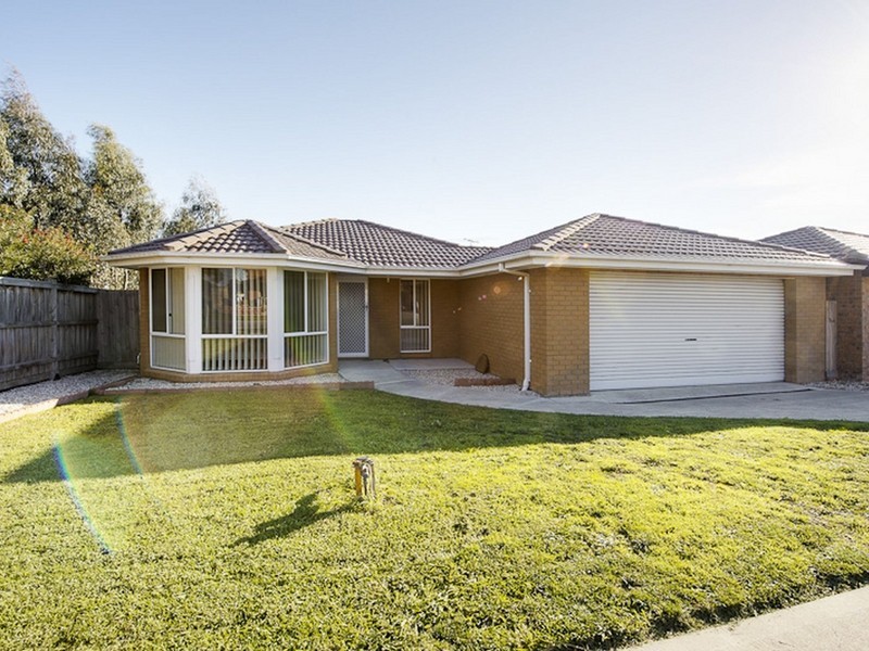 1 Olive Road, Hampton Park VIC 3976