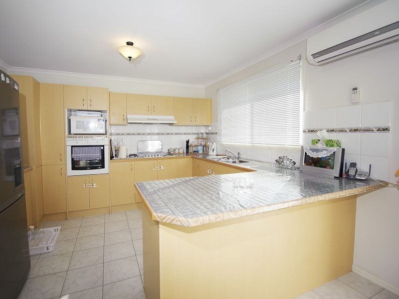 1 Olive Road, Hampton Park VIC 3976