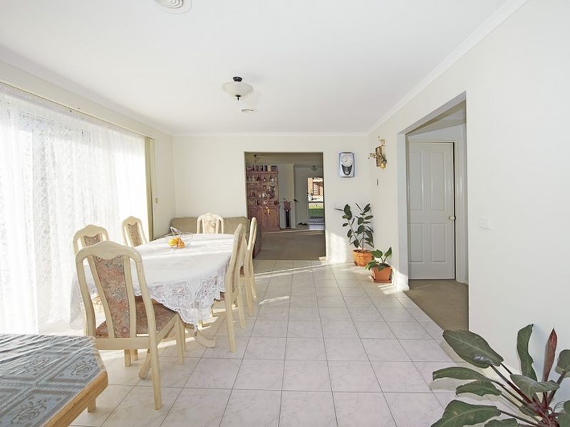 1 Olive Road, Hampton Park VIC 3976