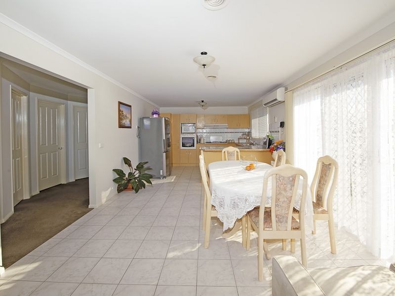 1 Olive Road, Hampton Park VIC 3976