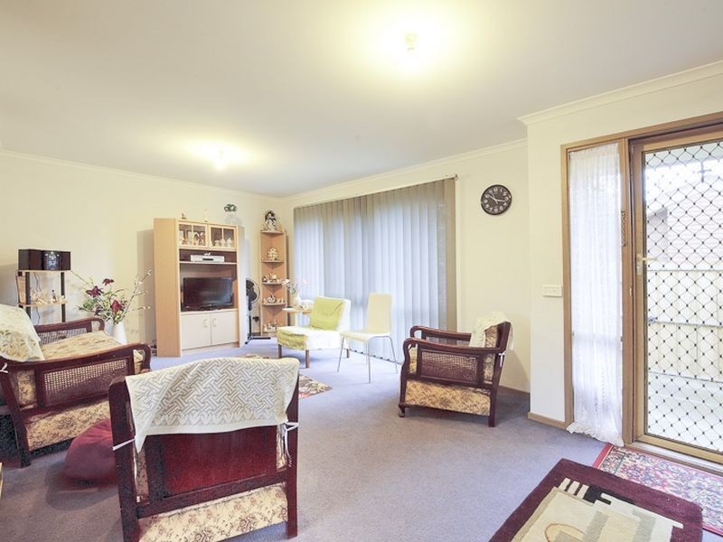 2/122 Fordholm Road, Hampton Park VIC 3976