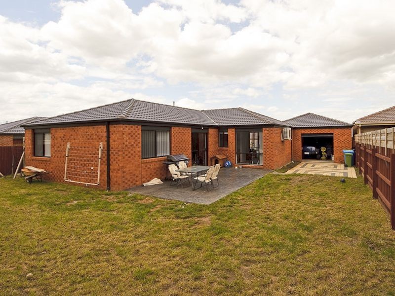 2 Ingel Place, Hampton Park VIC 3976