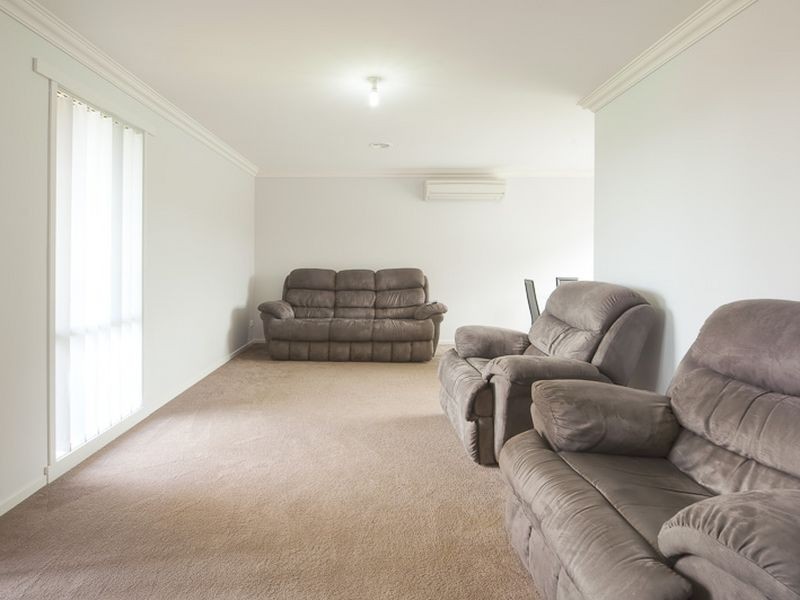 2 Ingel Place, Hampton Park VIC 3976