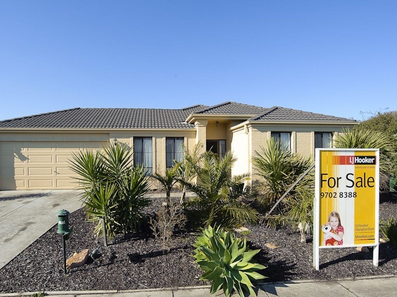 11 Feehan Crescent, Narre Warren South VIC 3805