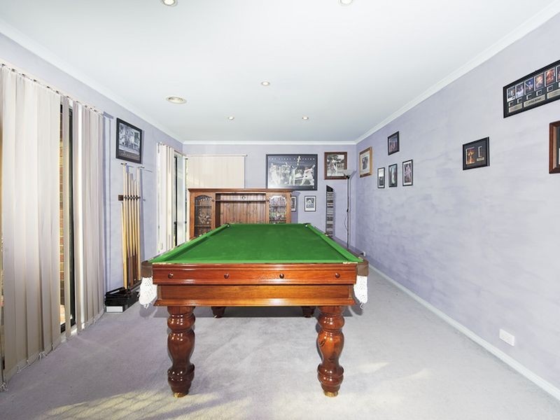 11 Feehan Crescent, Narre Warren South VIC 3805