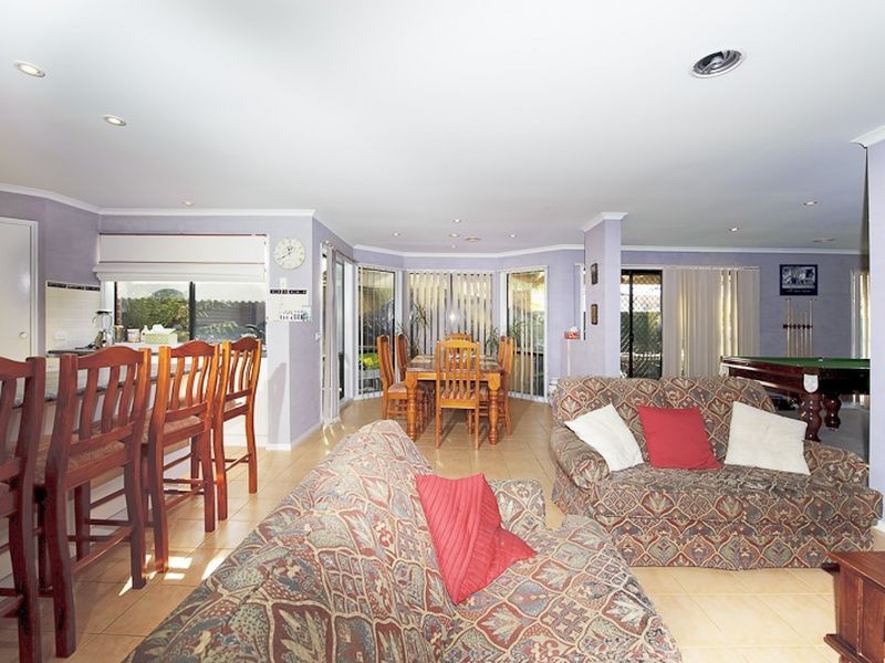 11 Feehan Crescent, Narre Warren South VIC 3805