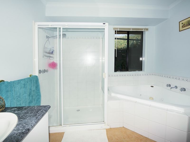 11 Feehan Crescent, Narre Warren South VIC 3805