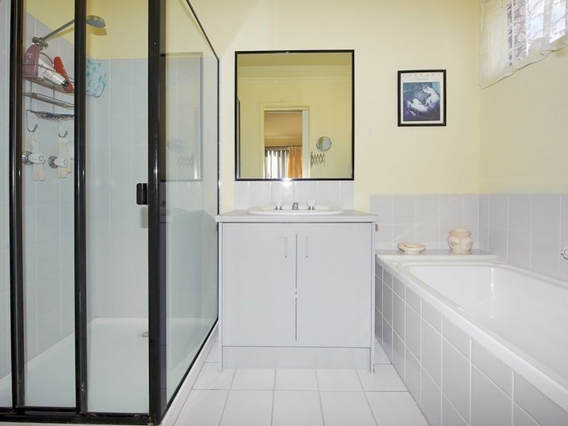 25 Springvalley Way, Narre Warren South VIC 3805