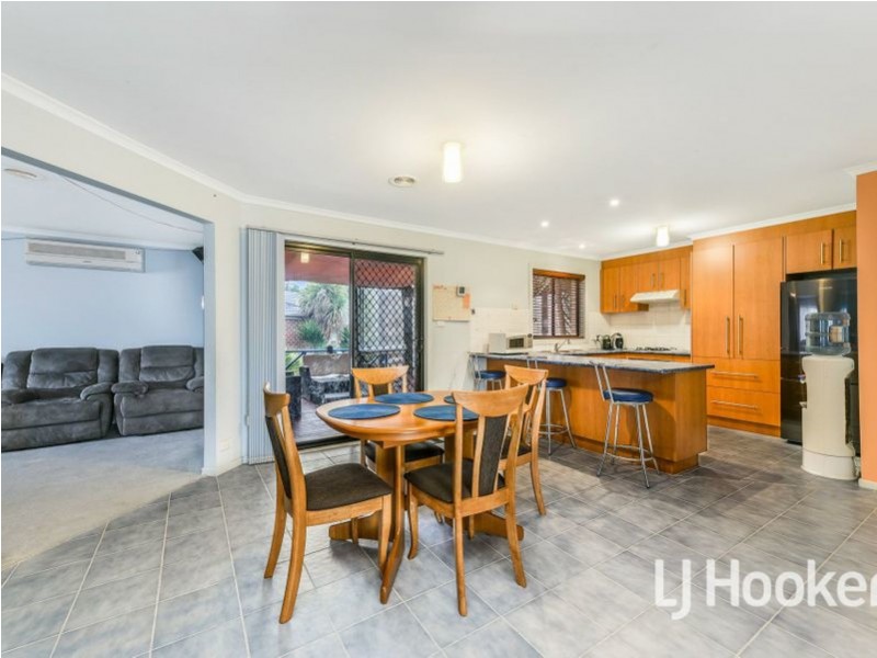 5 Breydon Place, Hampton Park VIC 3976