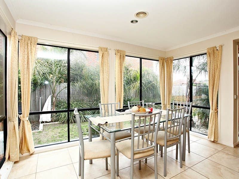 14 Pendulum Place, Berwick VIC 3806